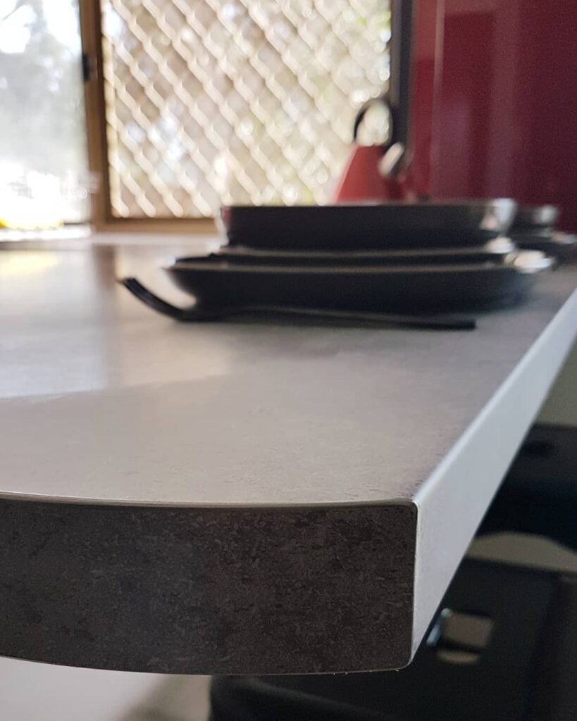 Laminate Benchtops vs Engineered Stone For Your Kitchen Benchtops MKN